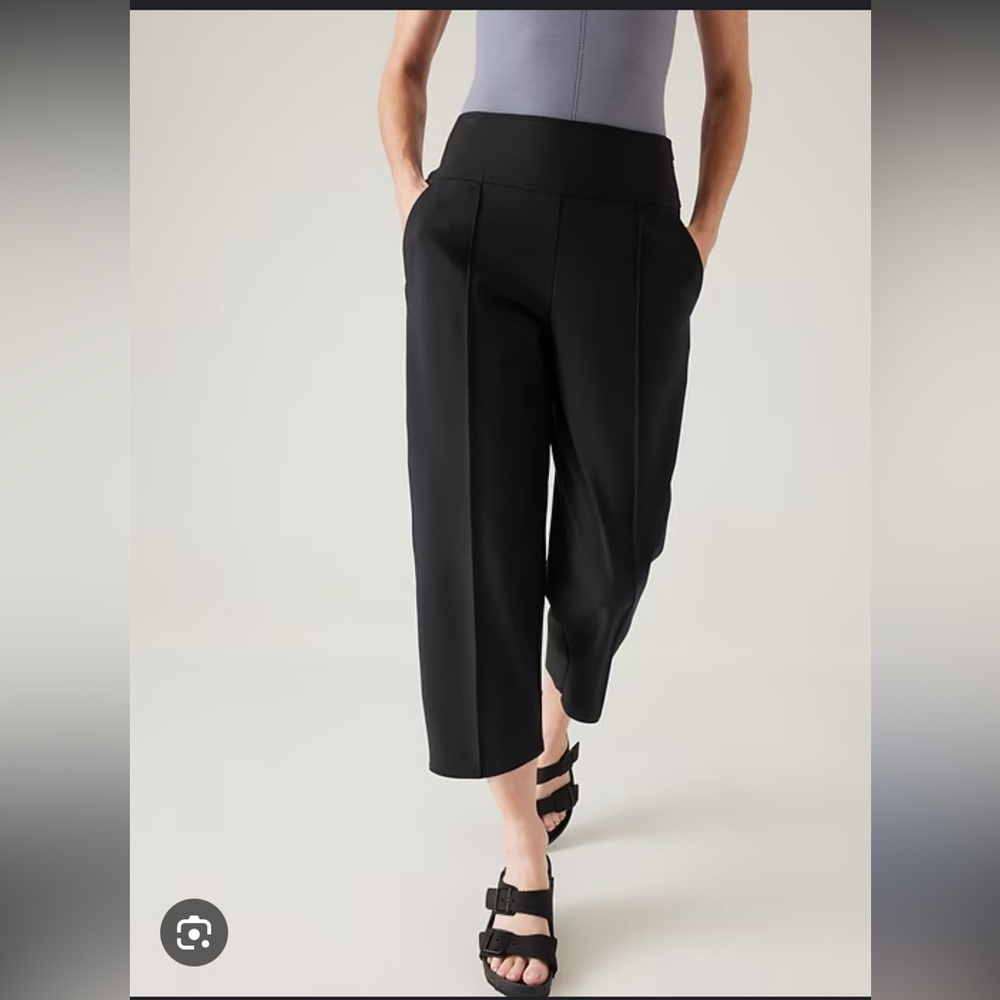 Athleta Stellar Wide Crop